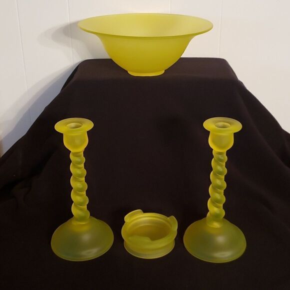 Antique Vtg Tiffin Vaseline "Uranium Glass" Bowl and Candlesticks, circa 1920s - Picture 5 of 12